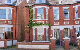 Apple Tree House